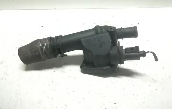Volkswagen Golf V Engine coolant pipe/hose 03G121132B