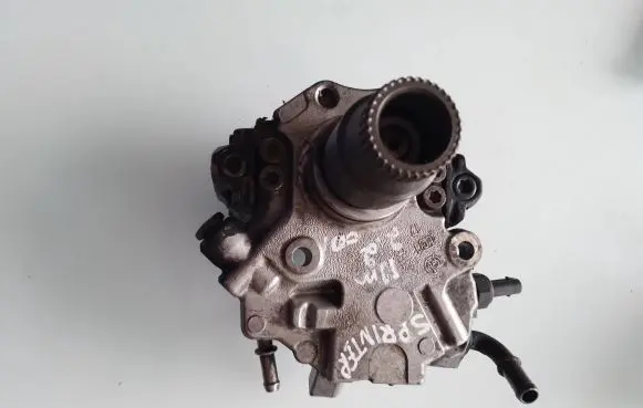 Mercedes-Benz Sprinter W906 Fuel injection high pressure pump A6510701201