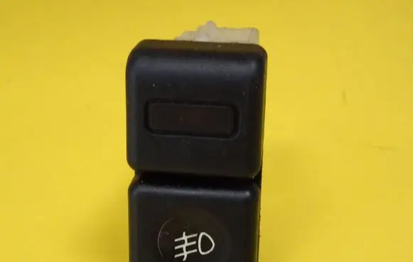 Fog light switch