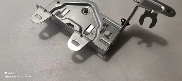 Mercedes-Benz GL X166 Holder (bracket) A1665457240