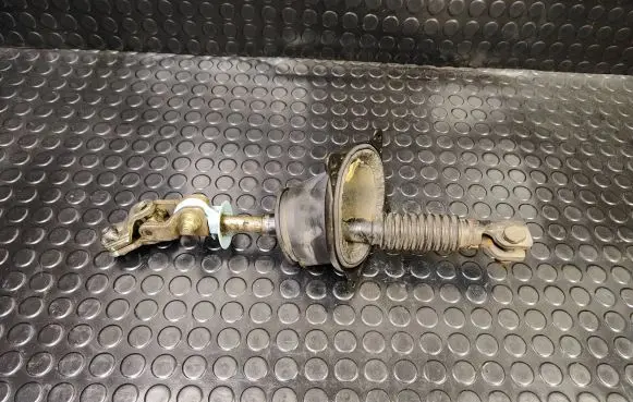Nissan Pathfinder R51 Steering column universal joint