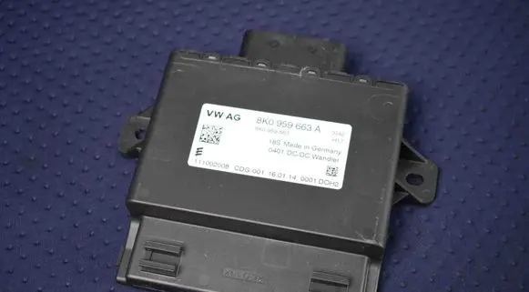 Audi A8 S8 D4 4H Other devices 8K0959663A