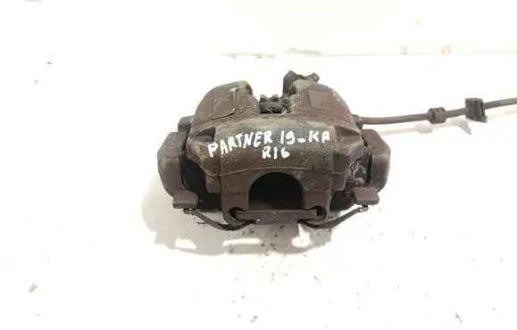 Peugeot Partner III 12 V Socket (front) 9830788880