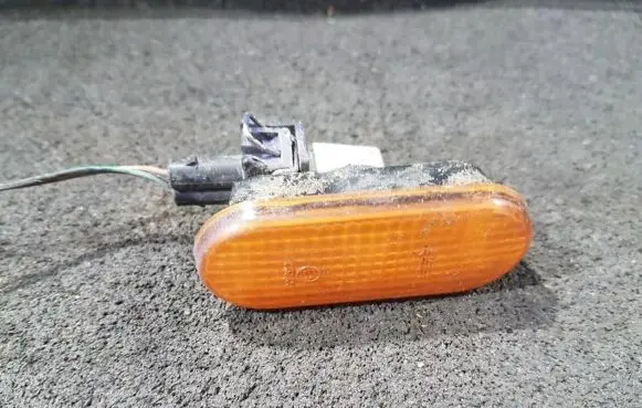Volkswagen Polo III 6N 6N2 6NF Front fender indicator light 3a0949117a