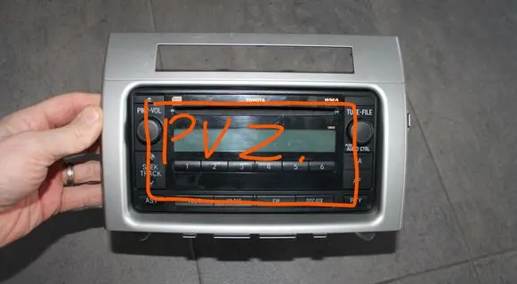 Toyota Corolla Verso AR10 Radio/GPS head unit trim 53734AO 554170F010