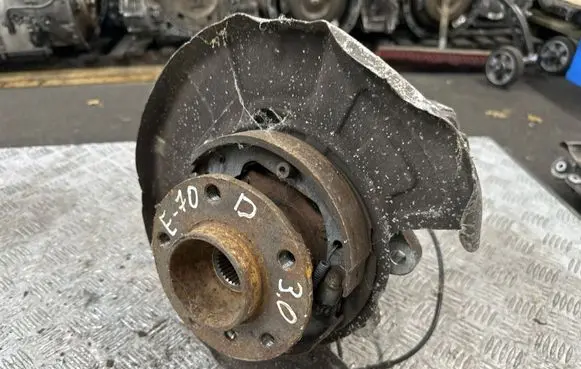 BMW X5 E70 Rear wheel hub