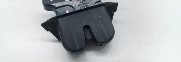 Audi A4 S4 B5 8D Engine bonnet/hood lock/catch 8D9827520A