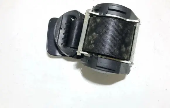 Middle seatbelt (rear)