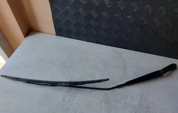Volkswagen Transporter - Caravelle T5 Windshield/front glass wiper blade 7B1955410C