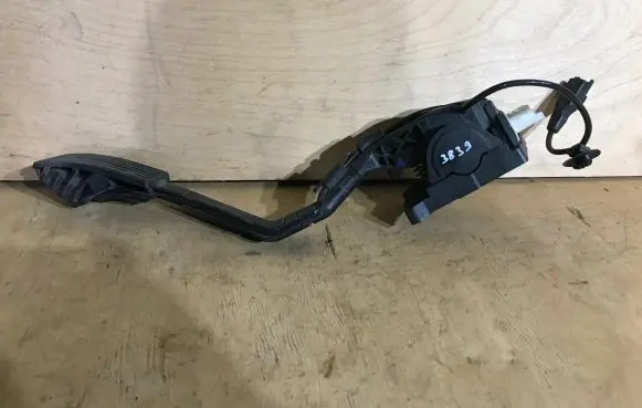 Peugeot 407 Accelerator throttle pedal F00C3E2429 F00C3P2335 9650341780