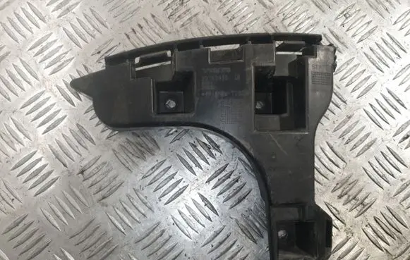 Volvo XC60 Front bumper mounting bracket 30763439