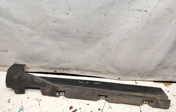 Ford Taurus Side skirt front trim AG135410155AF S2ZDC