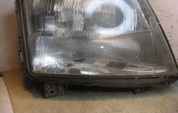 Mercedes-Benz Vito Viano W638 Headlight/headlamp