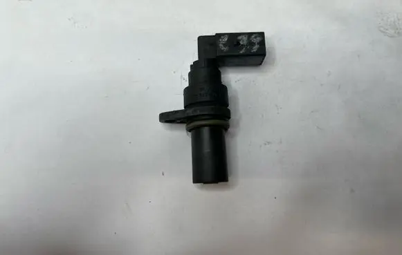 BMW 5 E39 Crankshaft position sensor 2247926