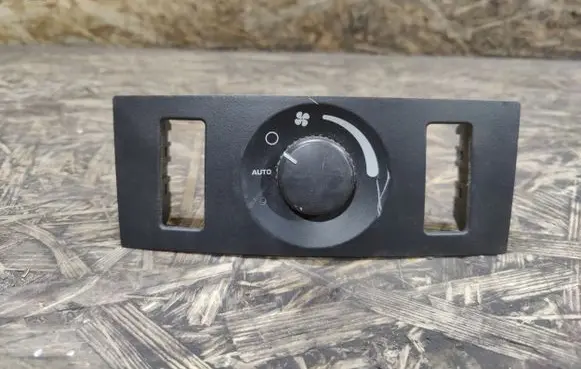 Chrysler Pacifica Climate control unit 23199