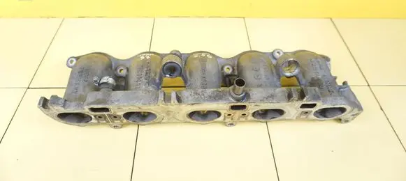 Ford Kuga I Intake manifold 31293932 SSACY