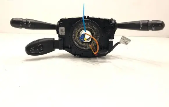 Peugeot 208 I Wiper turn signal indicator stalk/switch 98081767ZD