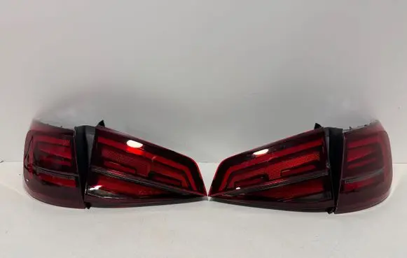 Volkswagen Jetta VI Rear/tail lights set 