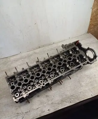 BMW 3 E46 Engine head 22468759