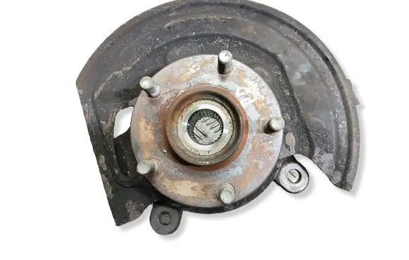 Nissan Qashqai+2 Front wheel hub spindle knuckle 