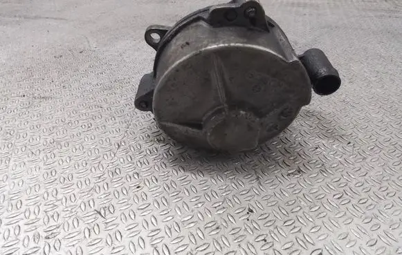 Renault Espace - Grand espace IV Vacuum pump 163354368