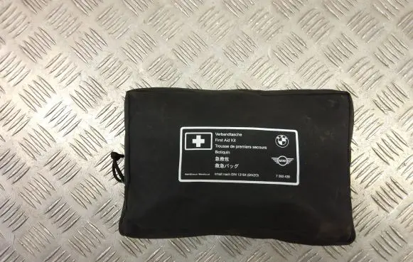 BMW 4 F32 F33 First aid kit 7263439