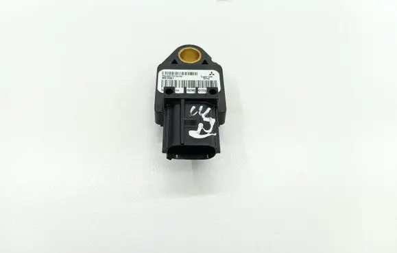 Mitsubishi Outlander Airbag deployment crash/impact sensor 8651A001