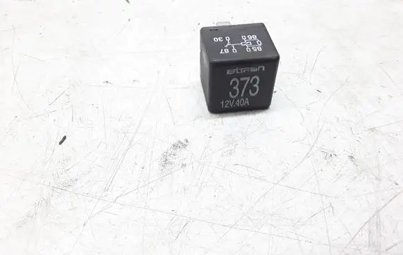 Audi A6 S6 C5 4B Other relay 8D0951253A