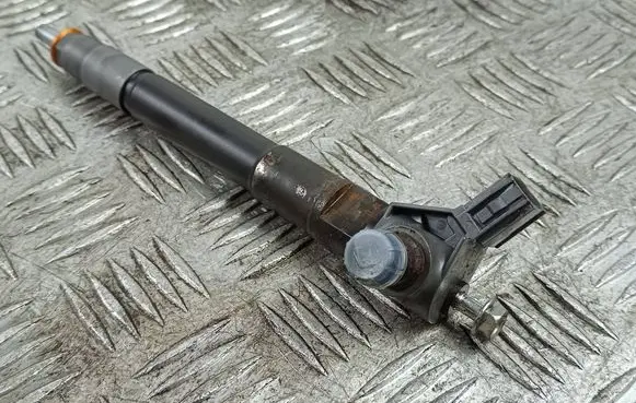 Mitsubishi Eclipse Cross Fuel injector 83090D00 05010602