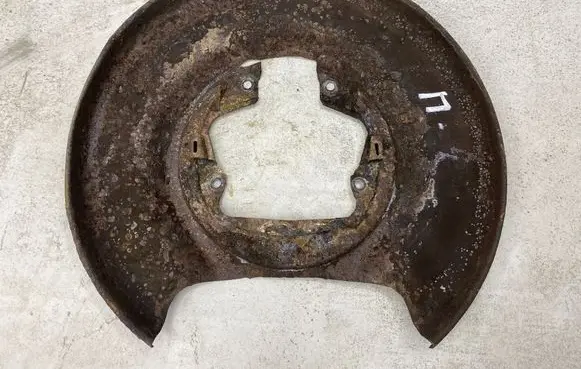 Volvo XC90 Rear brake disc plate dust cover 