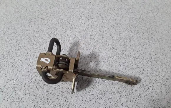 BMW 3 E36 Front door check strap stopper 51211960565 1960565