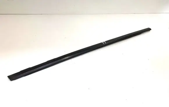 Peugeot 2008 I Front door glass trim molding