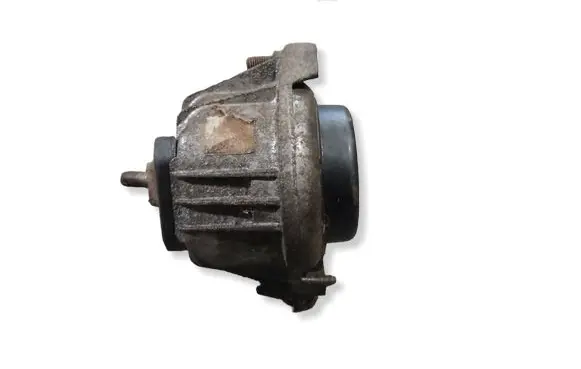 BMW 1 E81 E87 Engine mount bracket 