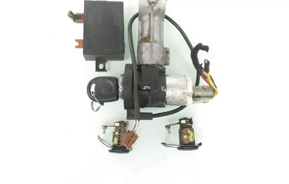Skoda Felicia I Ignition lock 1H09532578B 441022221176 5WK4678