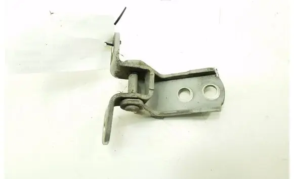 Toyota Yaris Front door upper hinge 687200D040