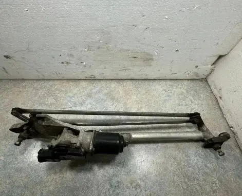 Subaru Forester SG Wiper motor 32795 3Y18C32795 WM71