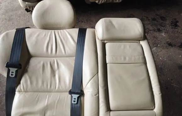 Seat set