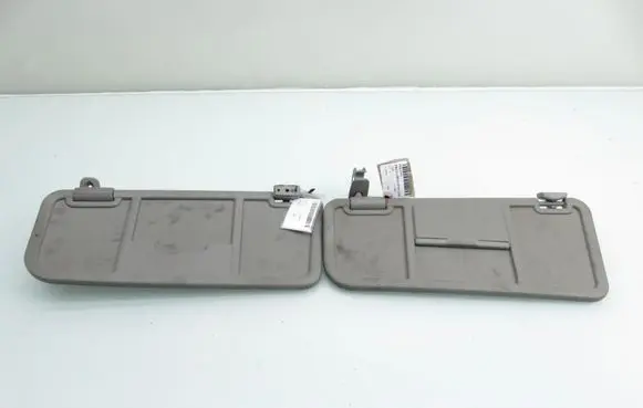 Audi A2 Sun visor clip/hook/bracket 8Z0857551N 8Z0857551M