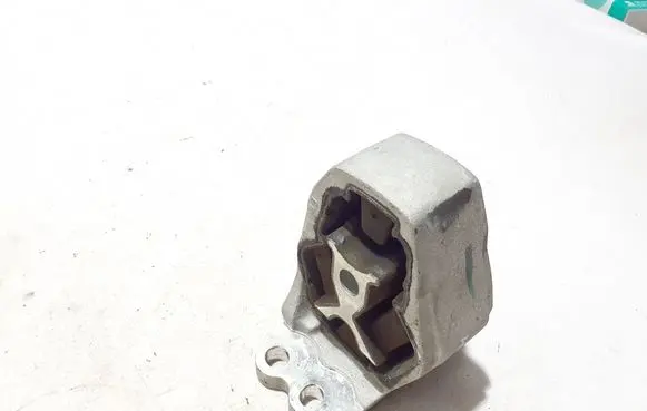 Nissan Qashqai J12 Engine mount bracket 113606UM0A