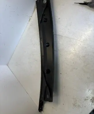 Iveco Daily 6th gen Wiper trim 5801951075