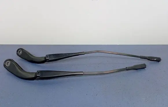BMW 3 F30 F35 F31 Front wiper blade arm 7260474