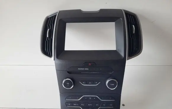 Ford Galaxy Radio/GPS head unit trim EM2T18E245AAMD7 EM2B19C68