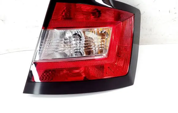Skoda Fabia Mk3 (NJ) Rear/tail lights 6V6945096