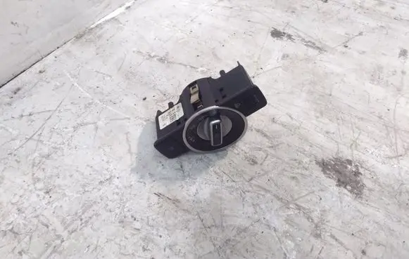 Mercedes-Benz CLA C117 X117 W117 Light switch A2049053103 10091543