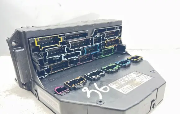 Mercedes-Benz E C207 W207 SAM control unit A2129003614 A2129020706 A2129020806