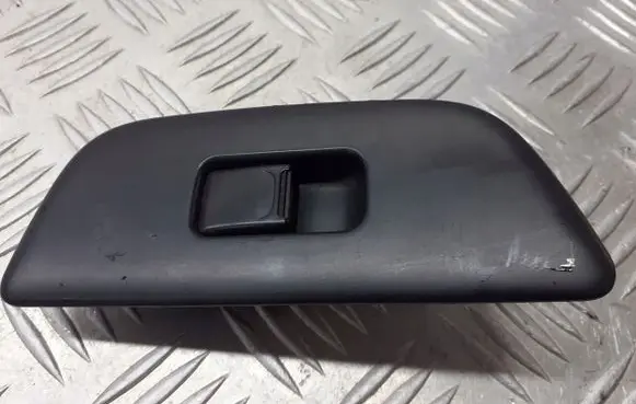 Suzuki Ignis Electric window control switch 76B816R