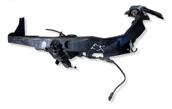 BMW 3 E90 E91 Headlight/headlamp mounting bracket 51647138401 15857711