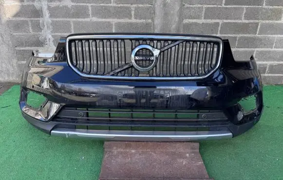 Volvo XC40 Front bumper 