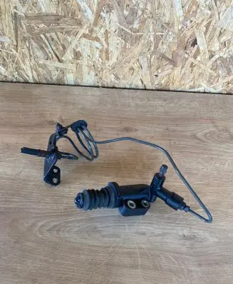 Mazda 6 Clutch slave cylinder 865171130