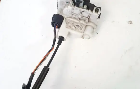 Fiat 500 Front door lock